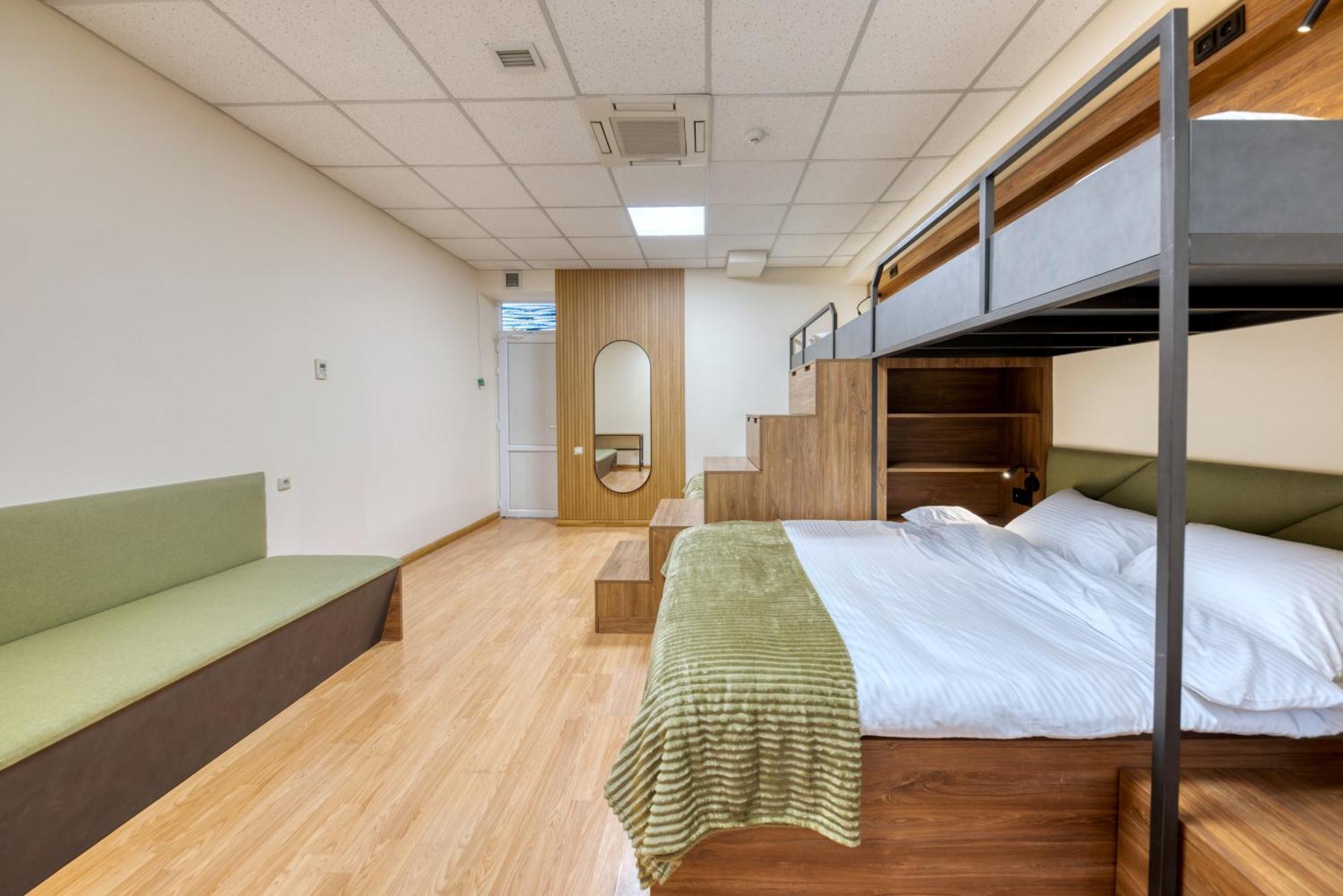 Tropica Inn Hotel エレバン エクステリア 写真