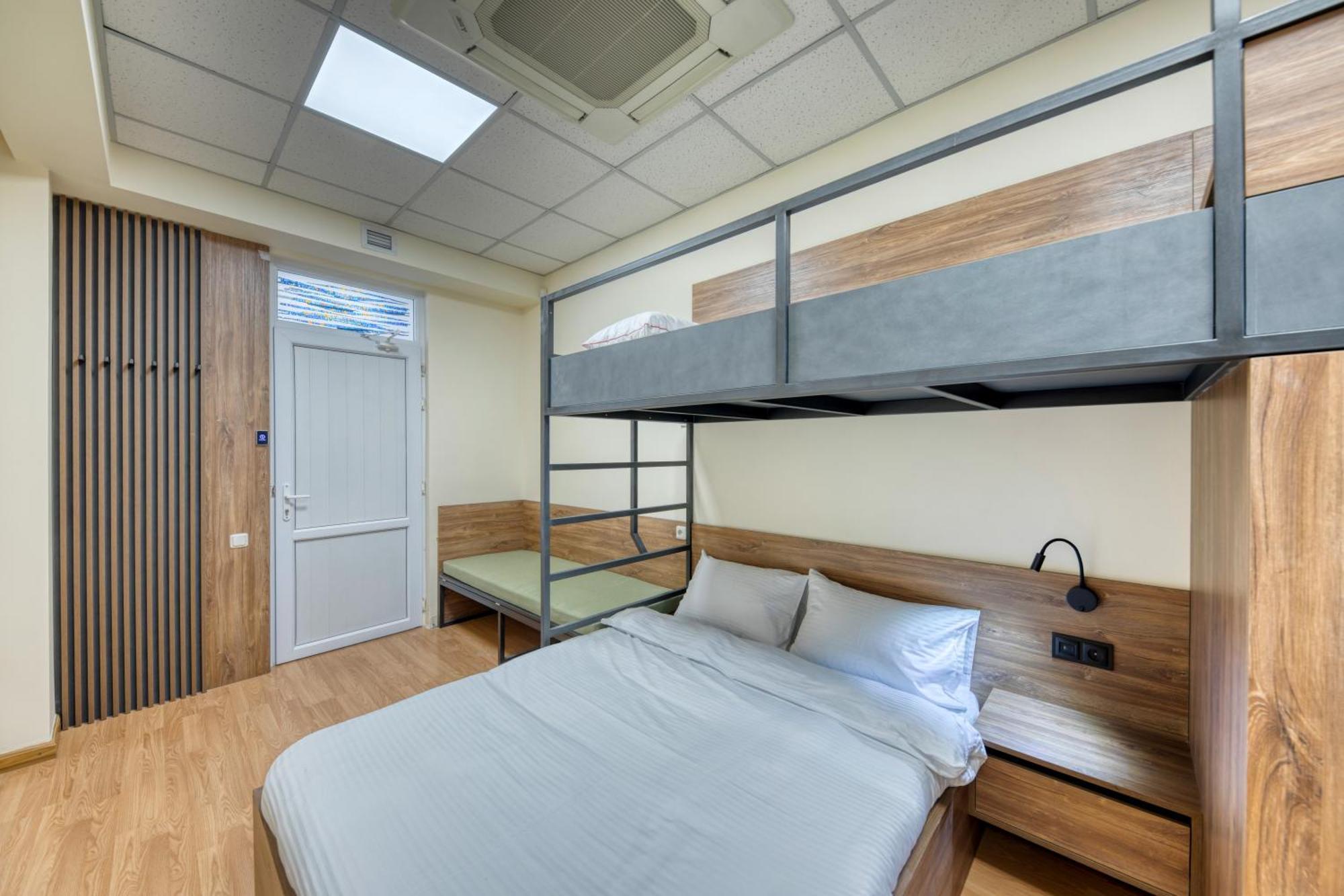 Tropica Inn Hotel エレバン エクステリア 写真